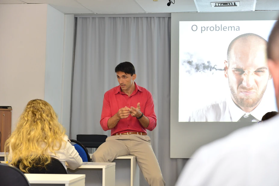 476c0b_82b7b6b3015d42e99447006e5e2ff91d~mv2